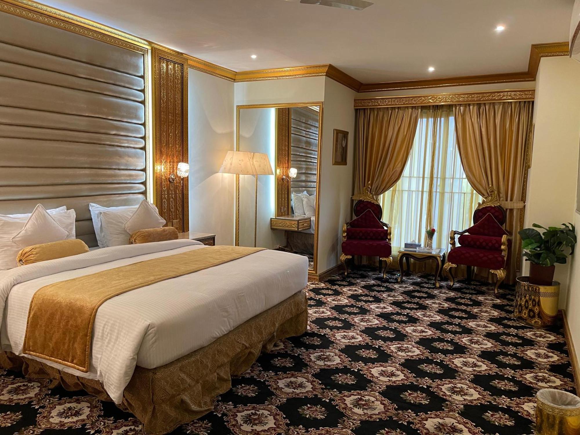 Indus Hotel ไฮเดอราบาด ภายนอก รูปภาพ