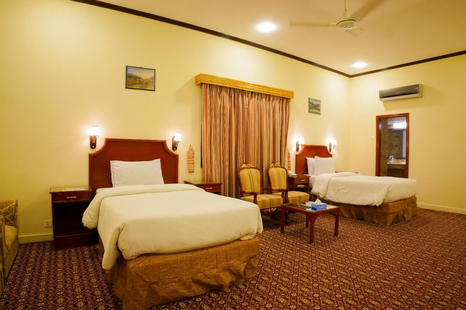 Indus Hotel ไฮเดอราบาด ภายนอก รูปภาพ