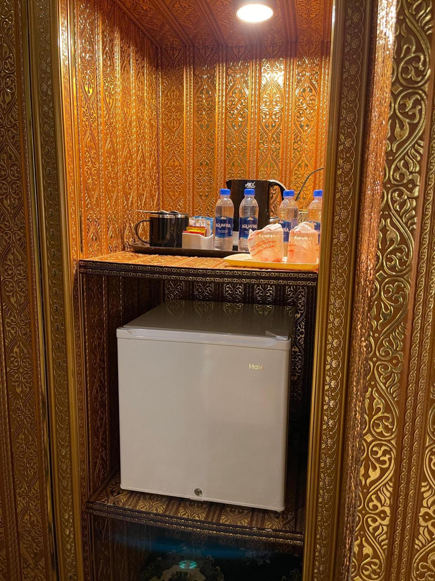 Indus Hotel ไฮเดอราบาด ภายนอก รูปภาพ