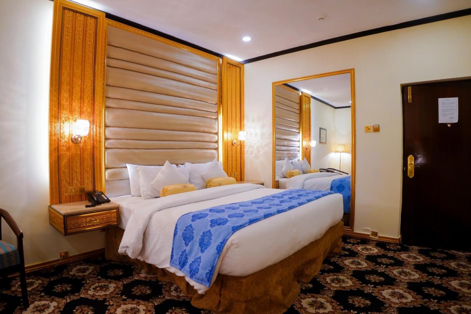 Indus Hotel ไฮเดอราบาด ภายนอก รูปภาพ