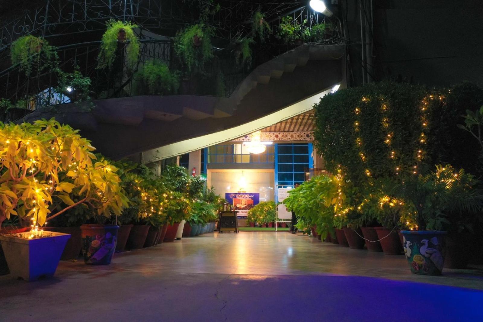 Indus Hotel ไฮเดอราบาด ภายนอก รูปภาพ