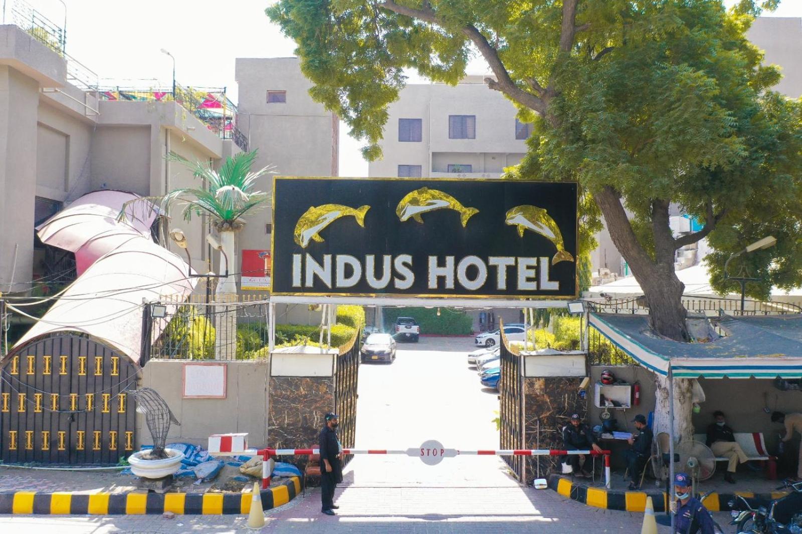 Indus Hotel ไฮเดอราบาด ภายนอก รูปภาพ