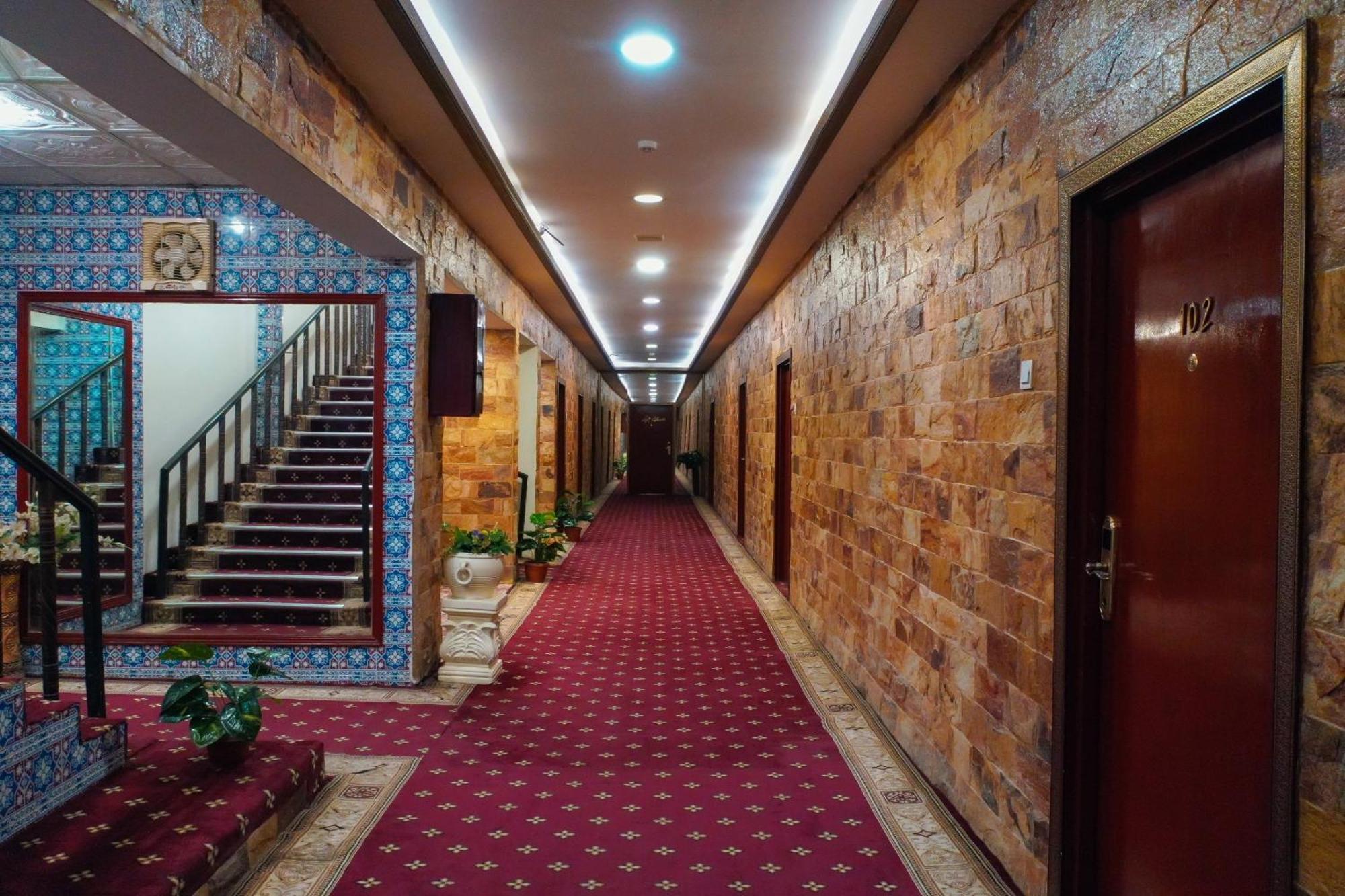 Indus Hotel ไฮเดอราบาด ภายนอก รูปภาพ