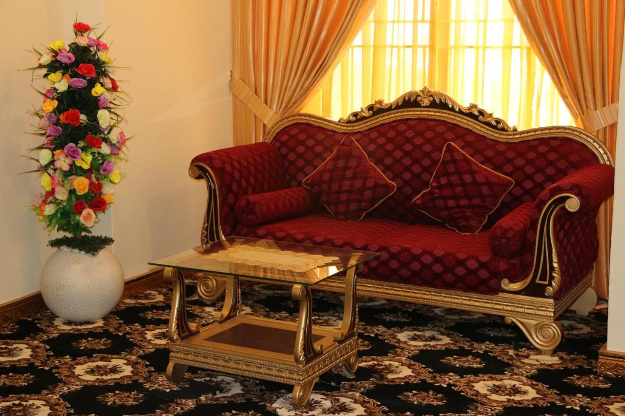 Indus Hotel ไฮเดอราบาด ภายนอก รูปภาพ