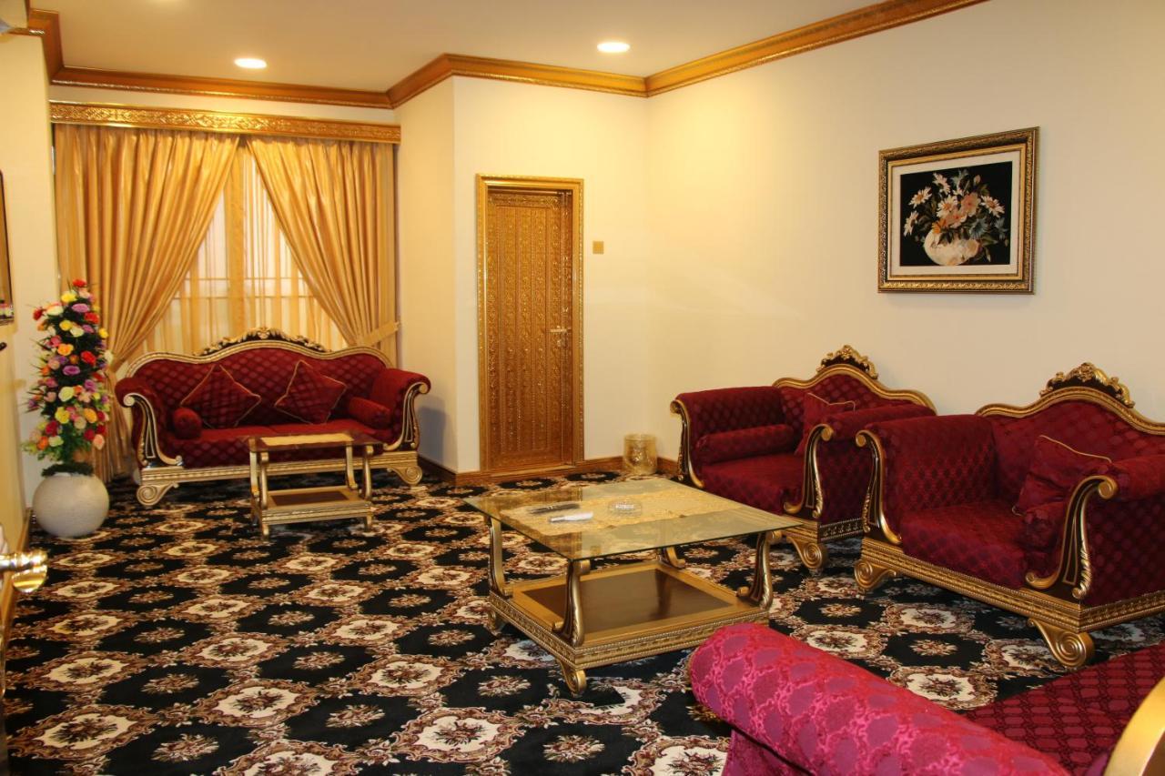 Indus Hotel ไฮเดอราบาด ภายนอก รูปภาพ
